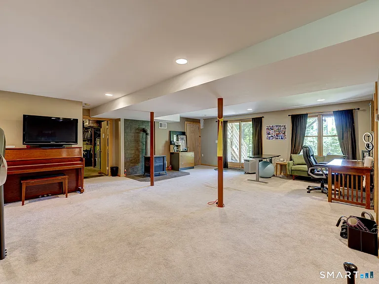 8 Deming Rd — Photo 28