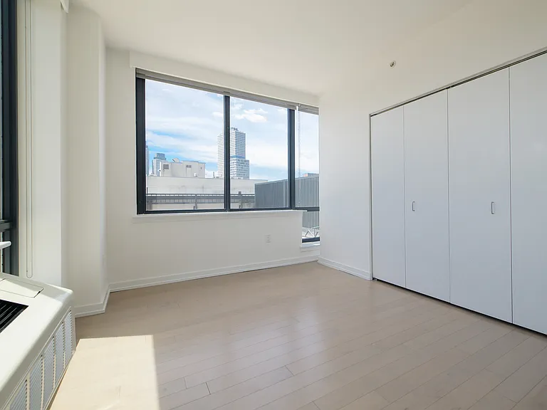 50 N 5th St #7ME — Photo 8