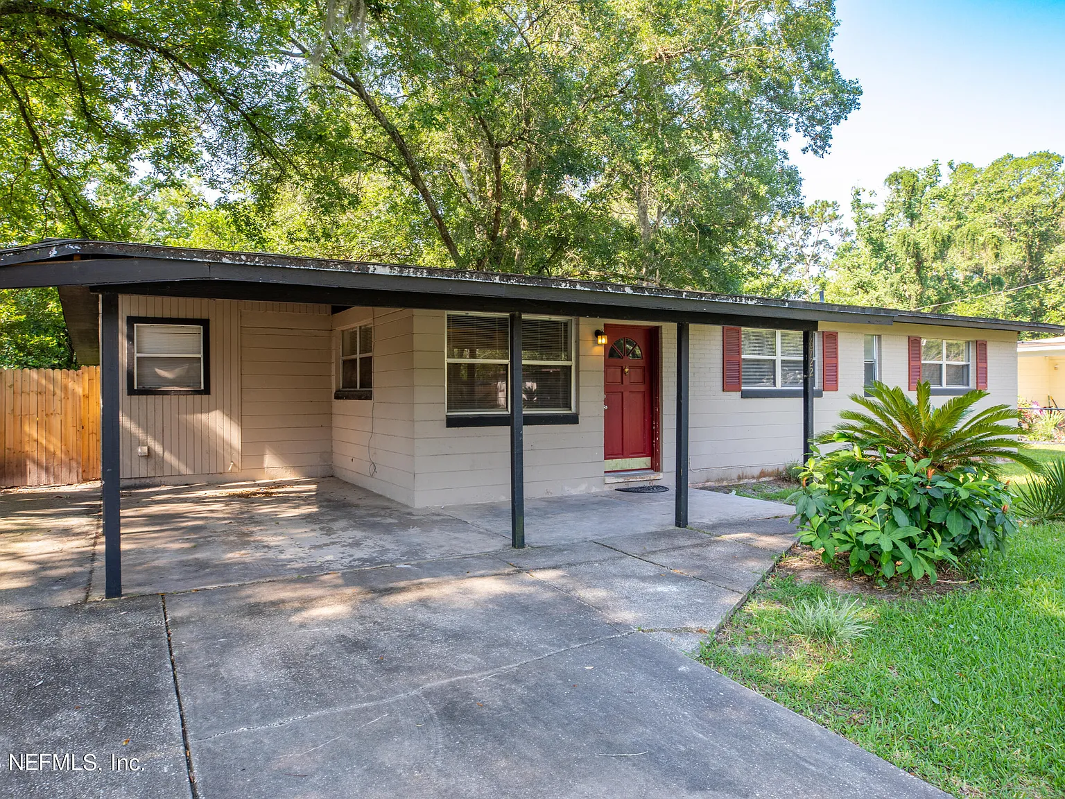 3 bed, 2.0 bath, 1676 sqft, $1,650 — Photo 2