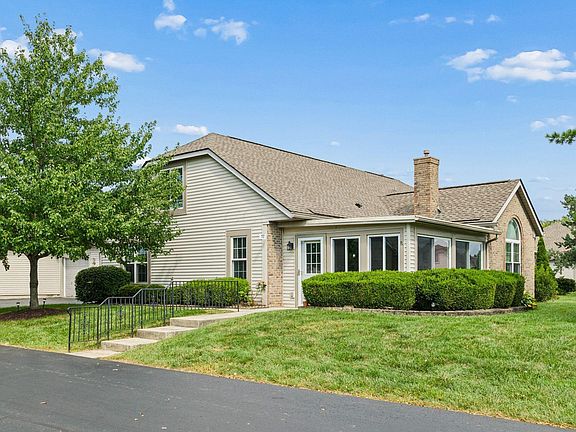 3rd image of 17 Broad Pointe Pl