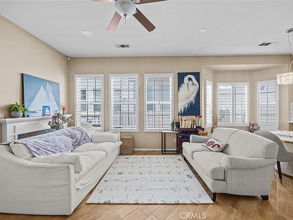 2nd image of 30 Garden Gate Ln