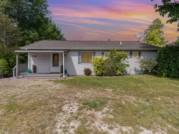 1725 Pointe Rd, Hale, MI 48739