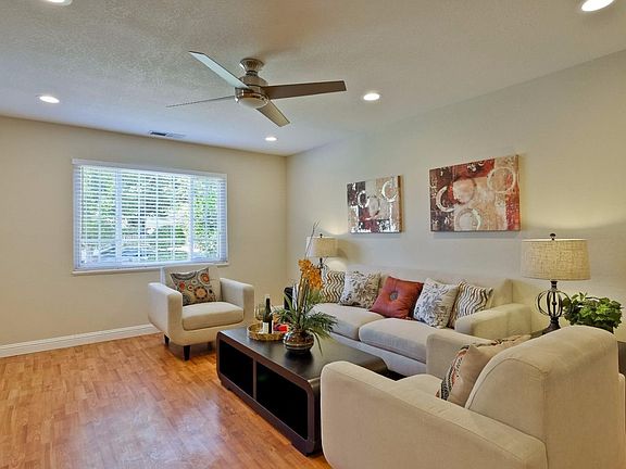 4th image of 661 Serenade Way