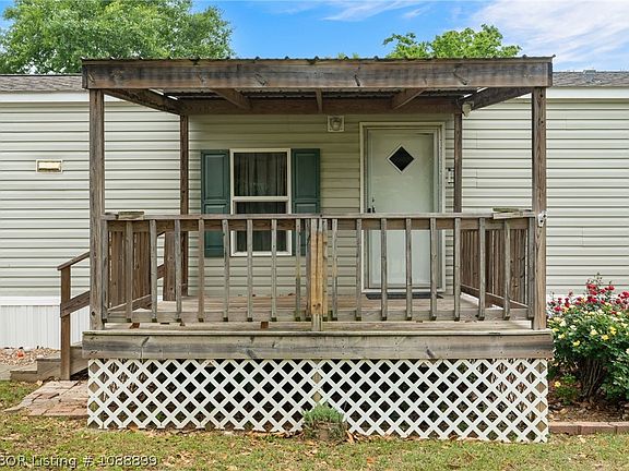 4th image of 722 Jefferson Ave