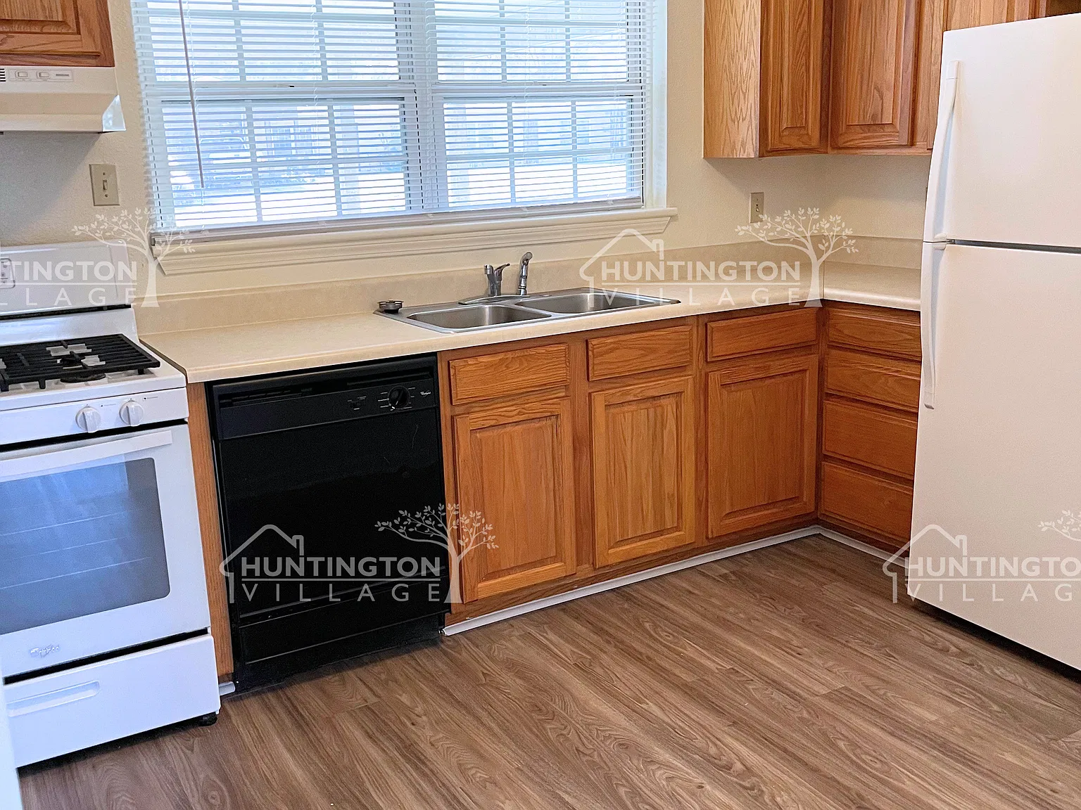 4 bed, 1250 sqft, $1,399 — Photo 3