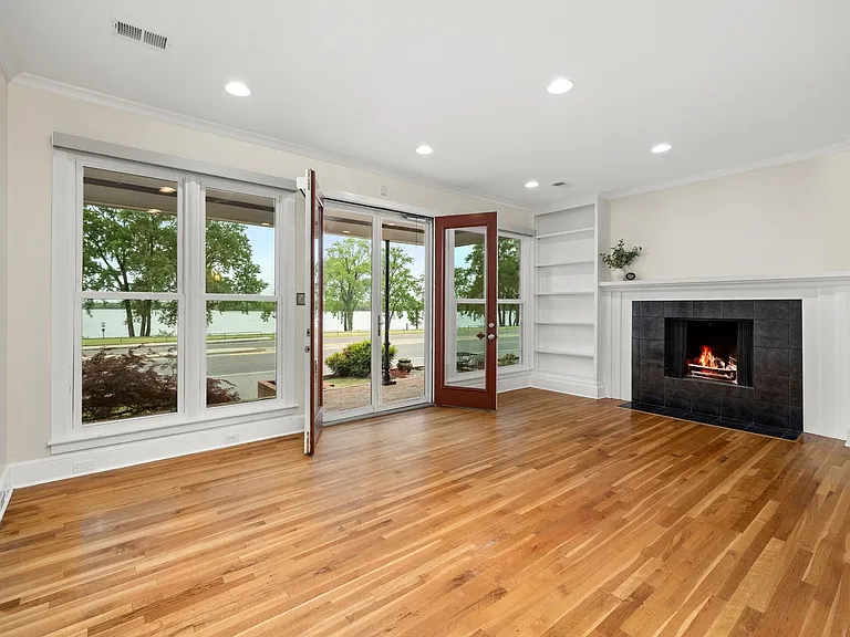 752 Island Dr — Photo 6