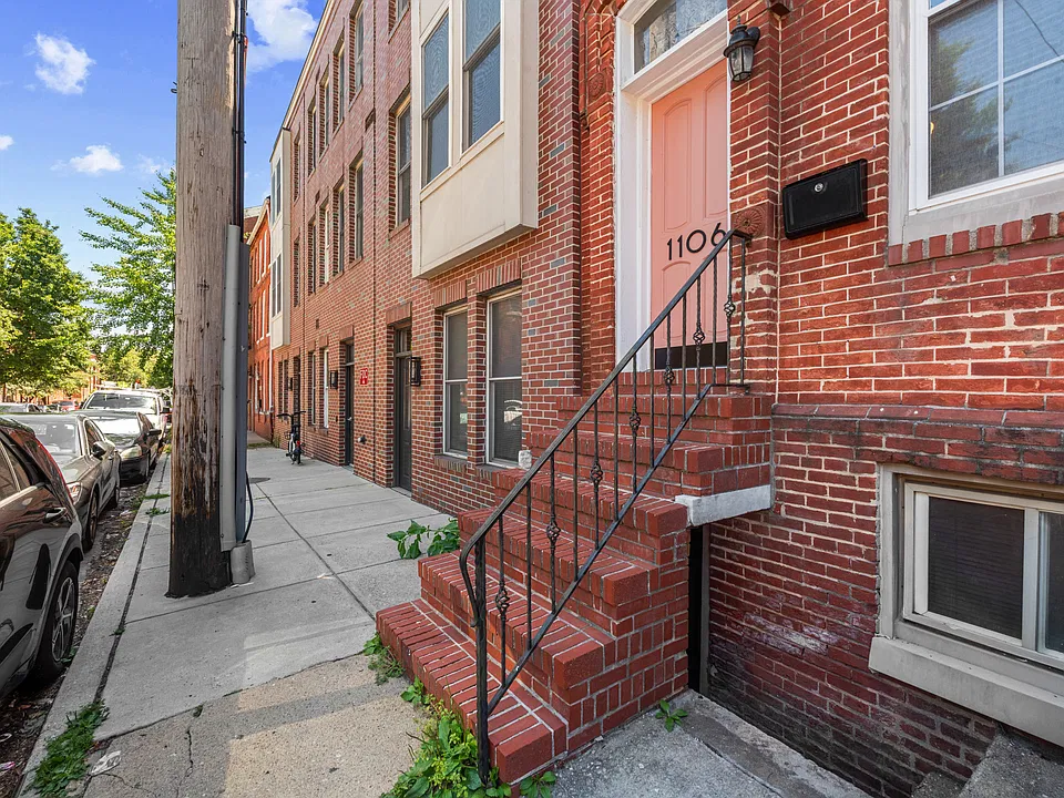 1106 William St