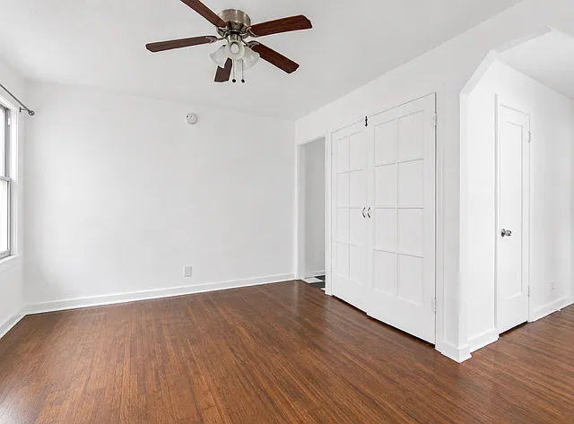 Studio, 350 sqft, $1,795 — Photo 2
