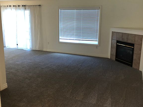 4th image of 19468 Brookside Way