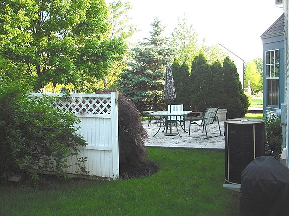 Private patio area!!