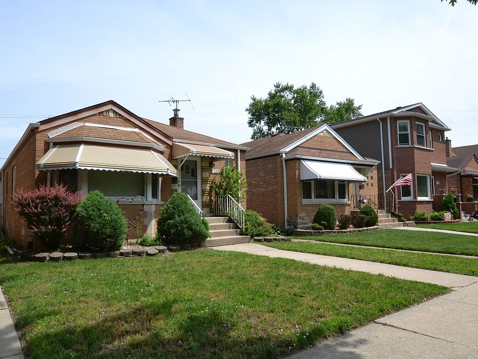 1st image of 10719 S Sawyer Ave