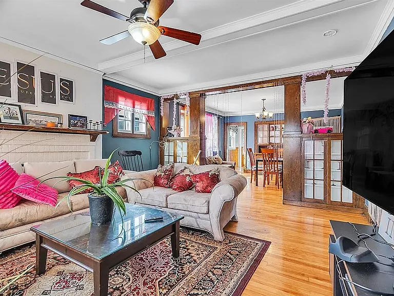 7 Fiske St #2 — Photo 3