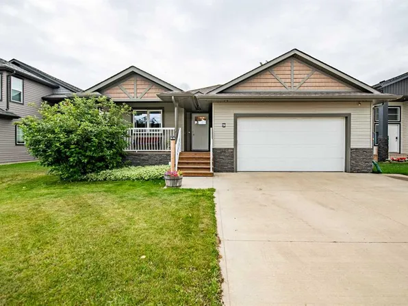 9 N Valmont St, Blackfalds, AB T4M 0K1