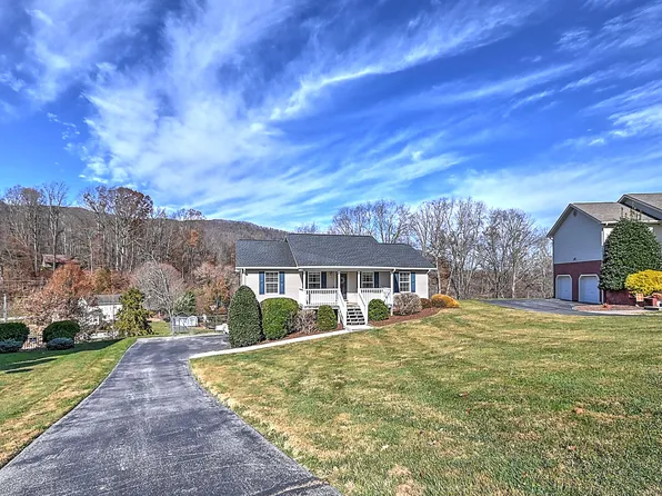 1011 Meadow Brook Dr, Unicoi, TN 37692