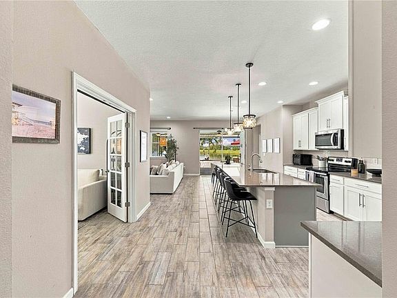 3rd image of 11624 RENAISSANCE BOULEVARD