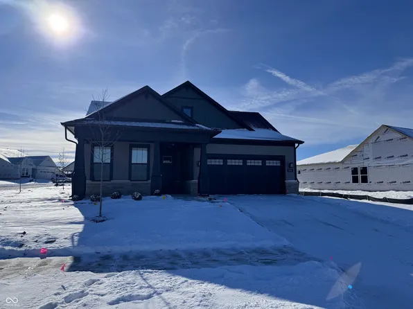 3225 Balsamroot Rd, Greenwood, IN 46143