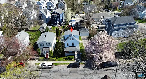 77-79 Hanford Ave Photo 1