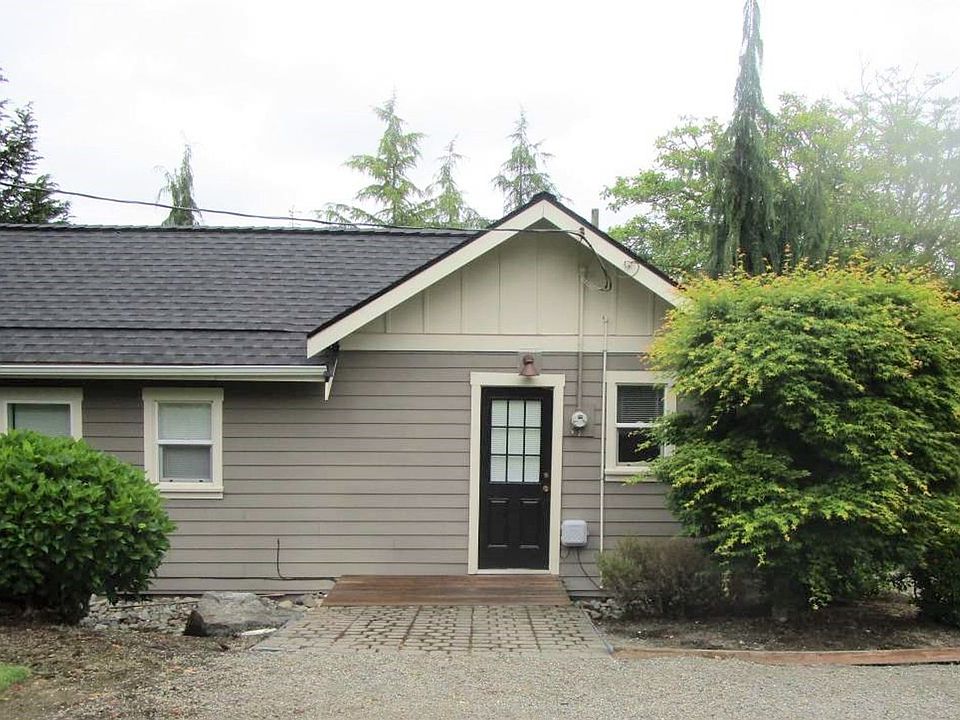 1st image of 3305 Tarabochia St