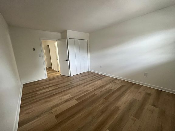 4th image of 31 Vine St #15