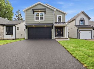 28 Madison Ter, Rochester, NY 14617