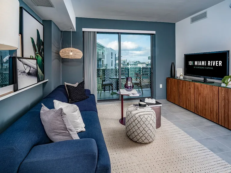 10X Miami River Apartments — Photo 7