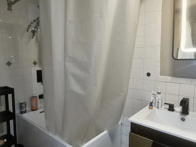 825 Marcy Ave #1 — Photo 2