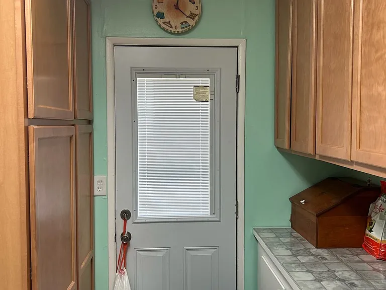 10731 W Connecticut Ave — Photo 13