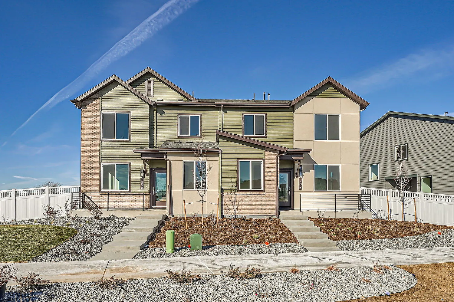 3 bed, 2.5 bath, 1969 sqft, $2,899 — Photo 1