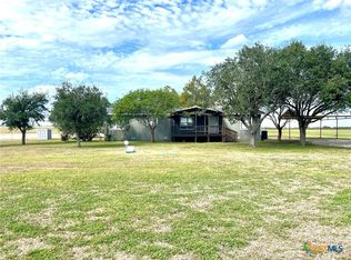 342 County Road 412, Edna, TX 77957