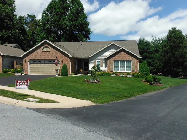 650 Heiden Ct, Hummelstown, PA 17036