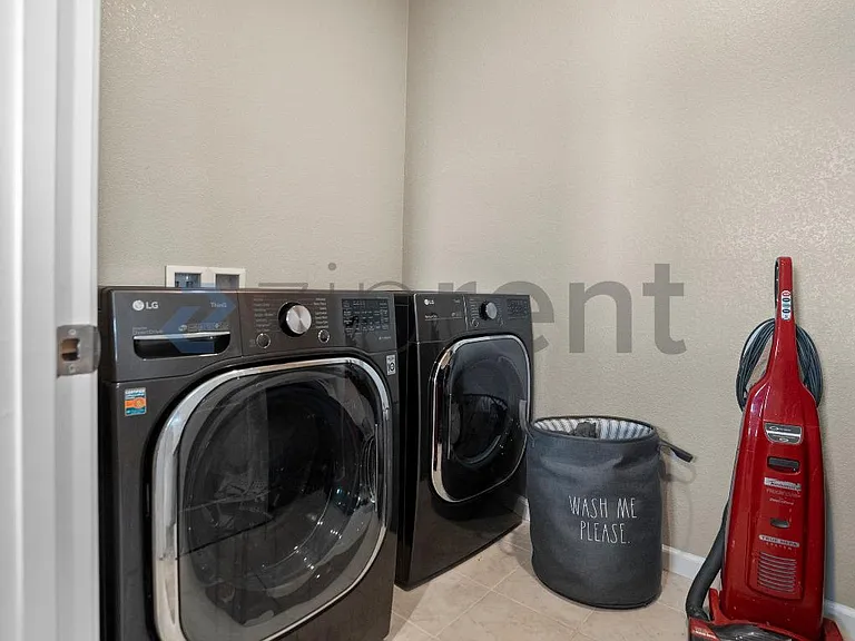 813 Stickney Way — Photo 34