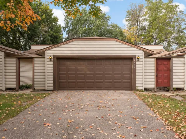 1226 Polk St S, Shakopee, MN 55379