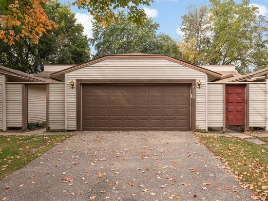 1226 Polk St S, Shakopee, MN 55379