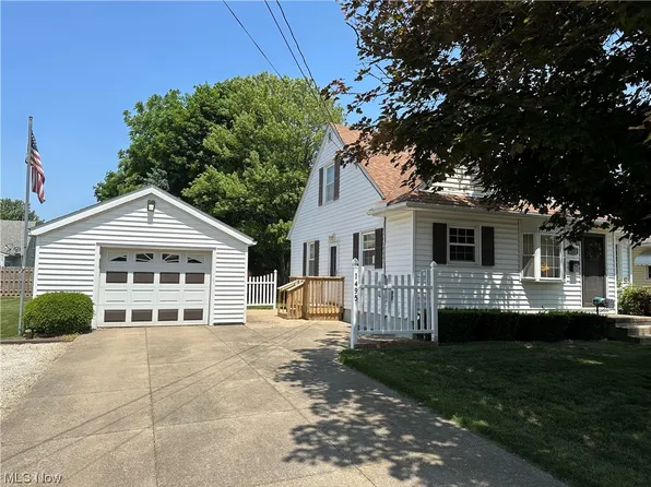 1495 Salem Ave, Akron, OH 44306