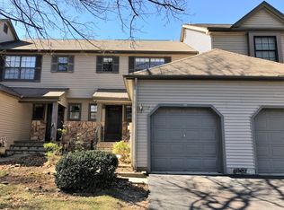 12 Manor Dr #12, Princeton, NJ 08540