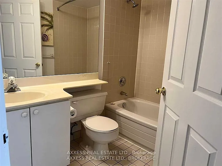 45 Kingsbridge Garden Cir #502 — Photo 13