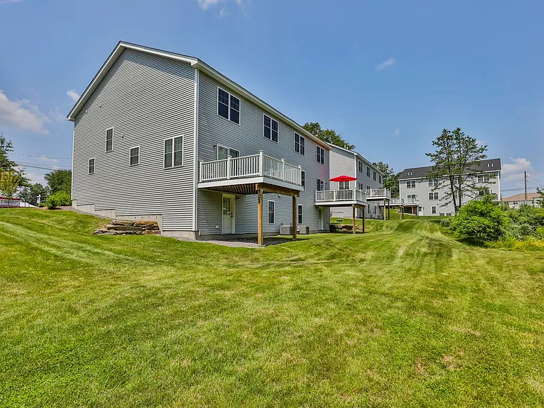 7 Horizon Dr #B — Photo 5