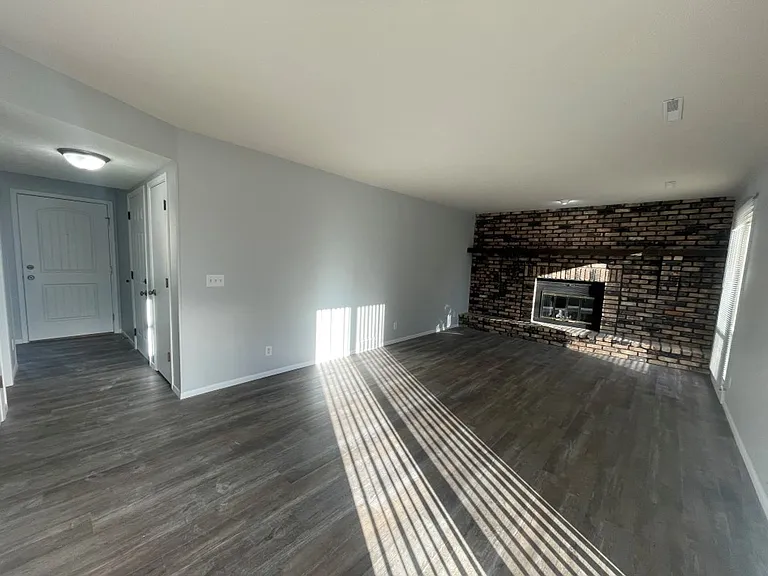 11803 S 27th St — Photo 13