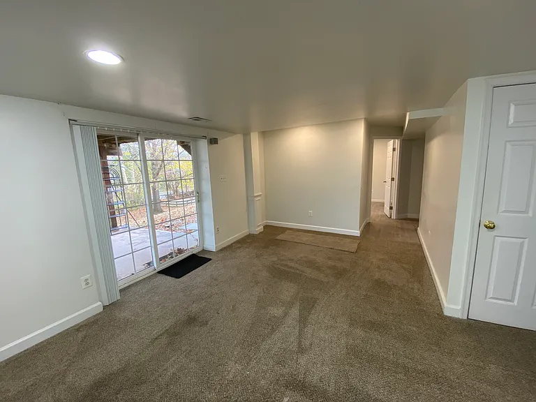10523 Cedar Creek Dr — Photo 27