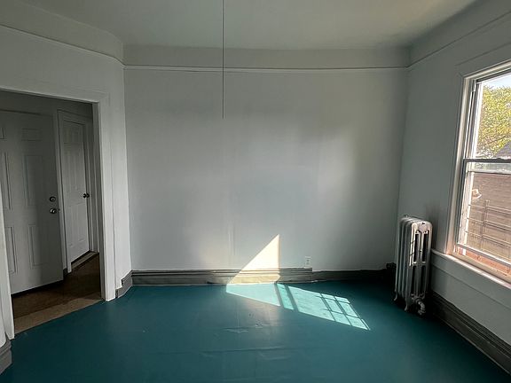 2nd image of 590 Van Nest Ave APT 2