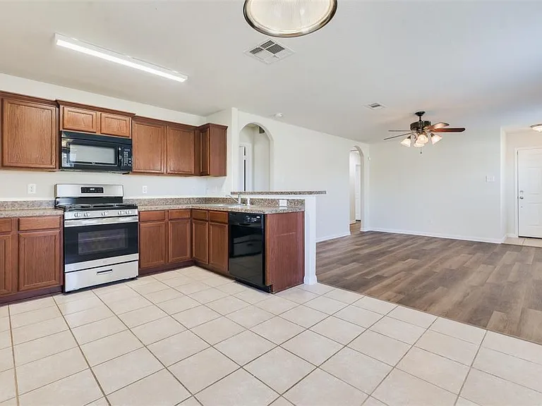 26918 Graybill Ct — Photo 11