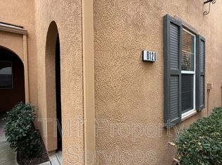 8120 Crystal Walk Cir, Elk Grove, CA 95758