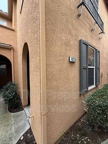 8120 Crystal Walk Cir Photo 1