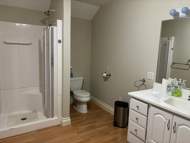 2nd Floor Bath
