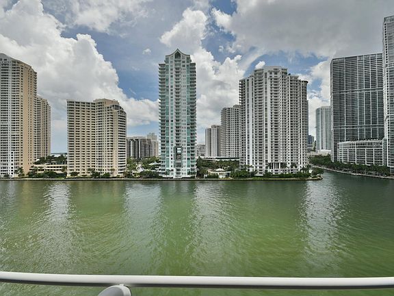 4th image of 325 Biscayne Blvd #1021