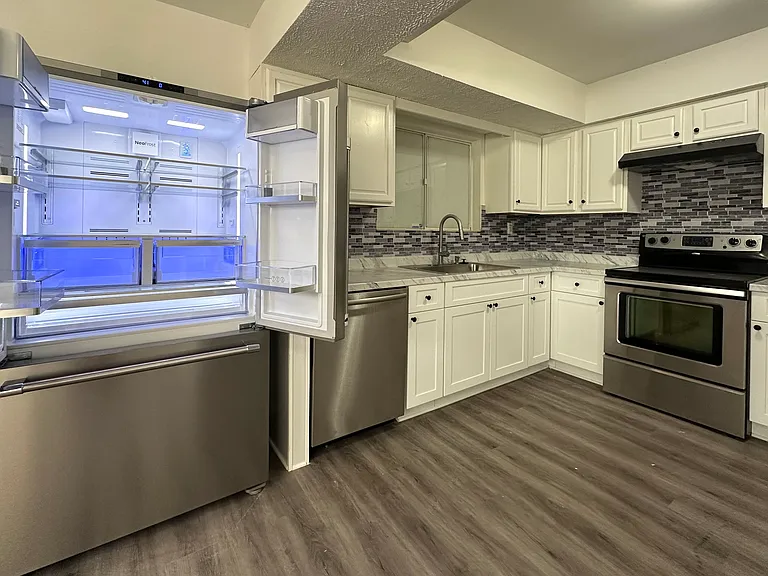 KITCHEN FULL APPLIANCES
