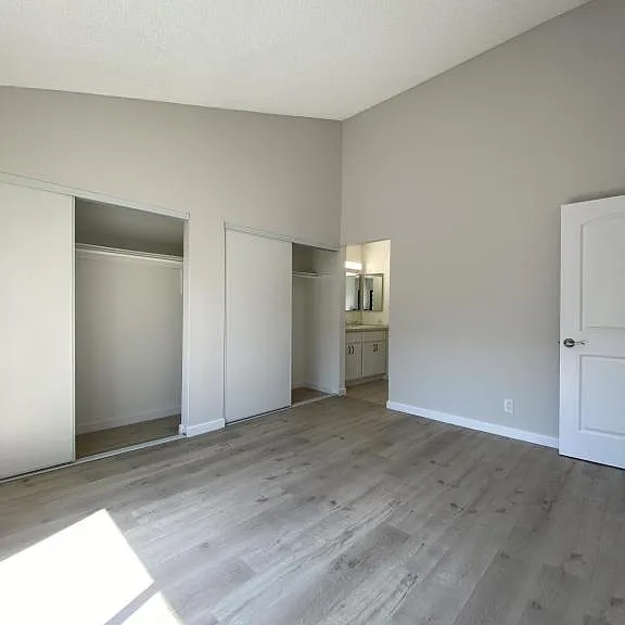 181 N Richmont Dr — Photo 12