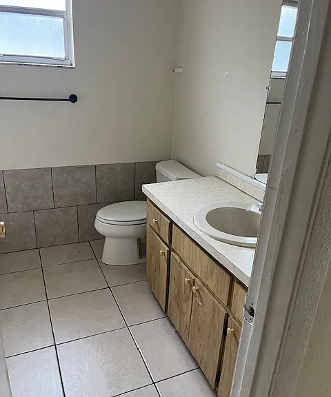 318 E Phoenix St — Photo 11