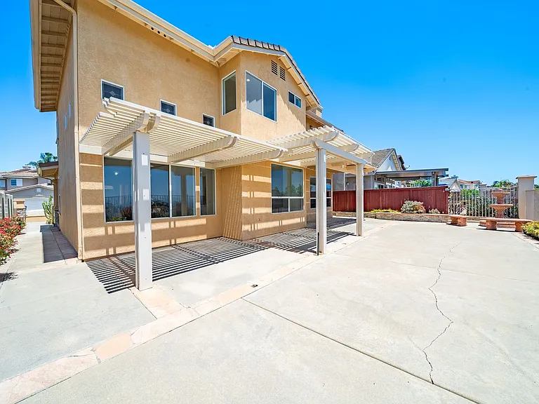 2283 Rock View Gln — Photo 40