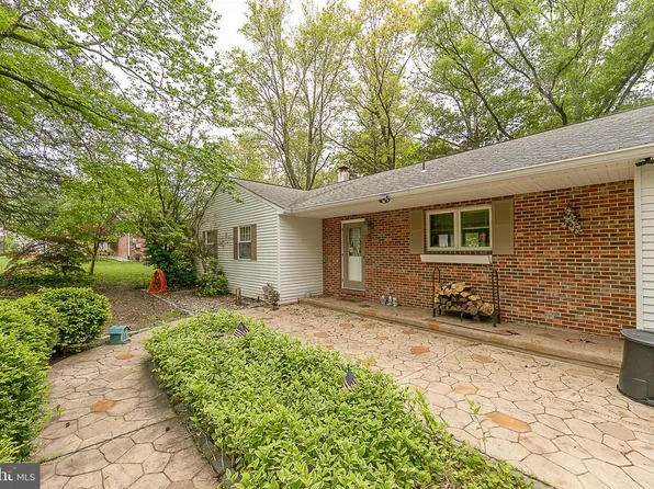 119 Lakeview Dr, Woodstown, NJ 08098